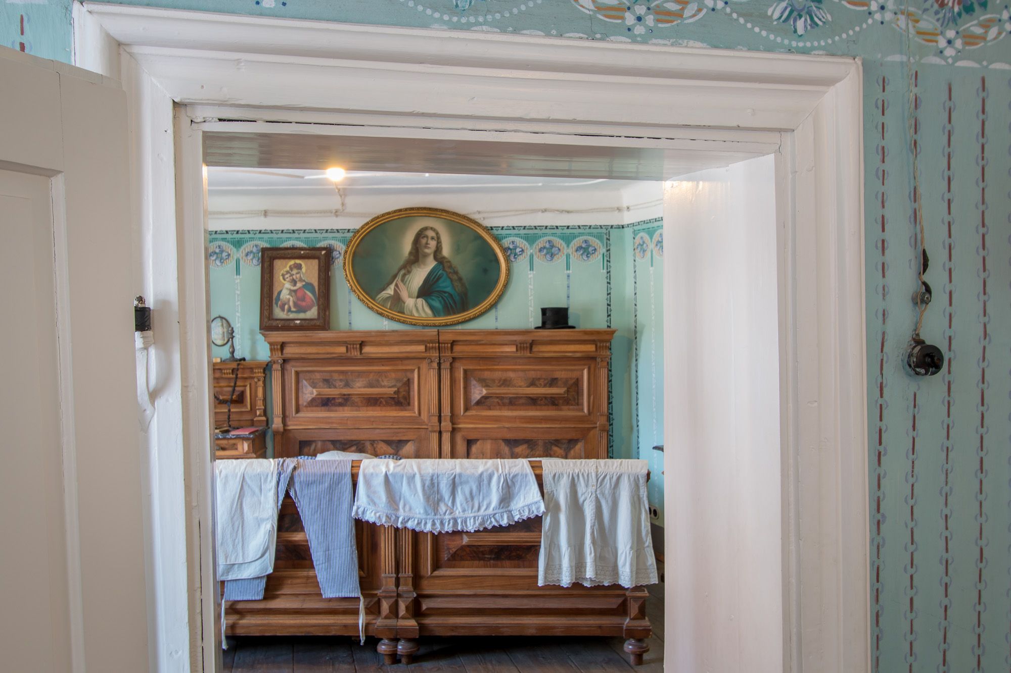 Blick ins Schlafzimmer